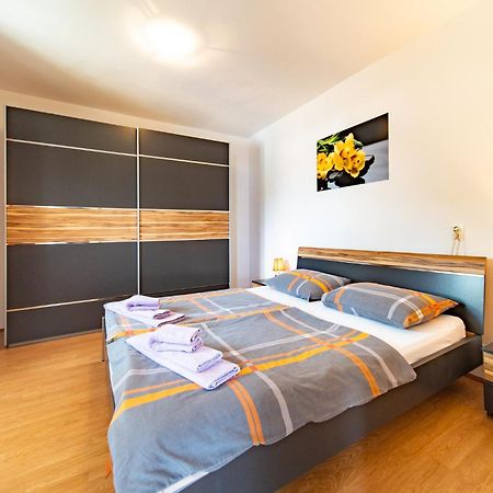 Apartments Lores Rab Town Zewnętrze zdjęcie