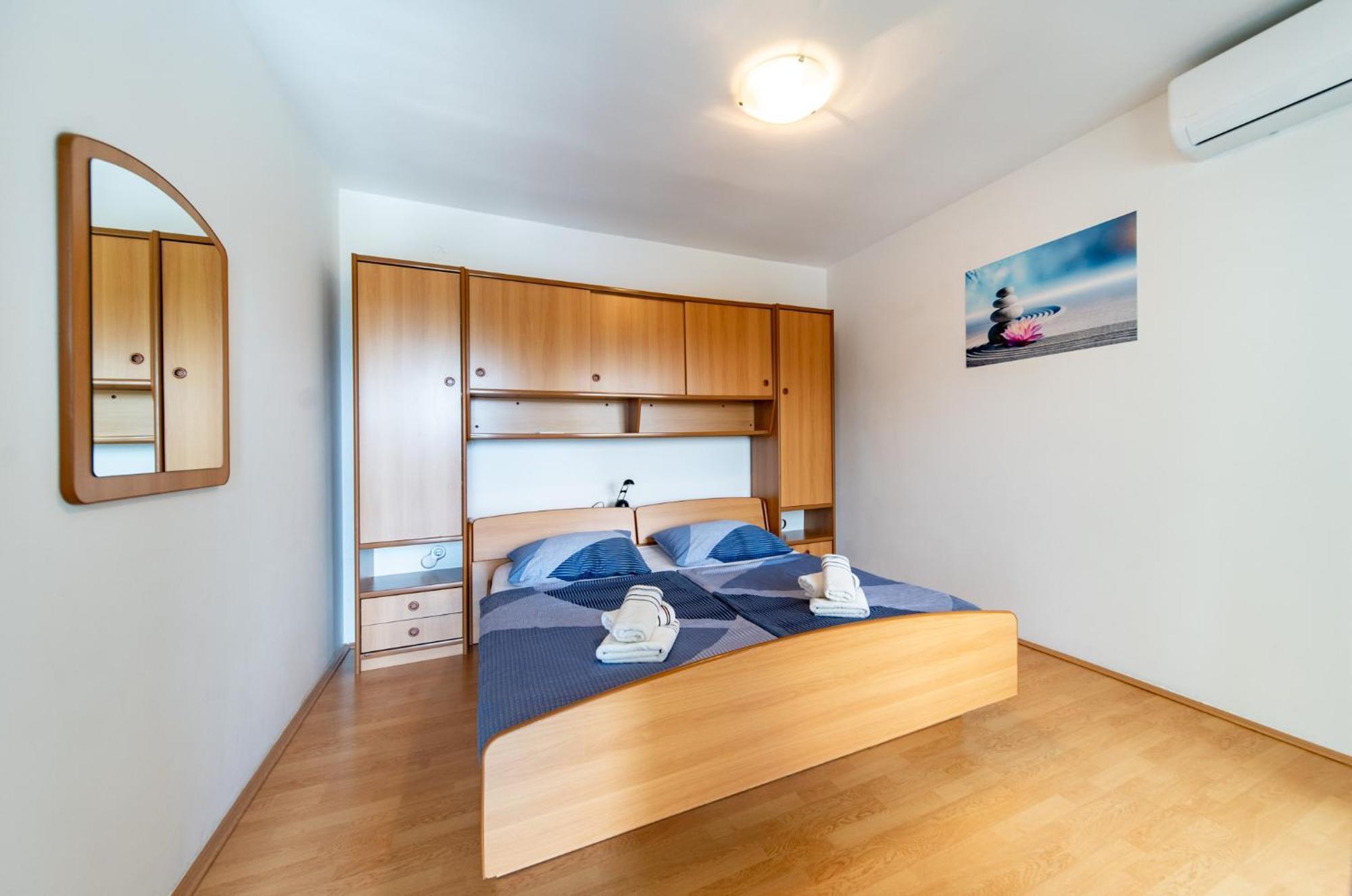 Apartments Lores Rab Town Zewnętrze zdjęcie