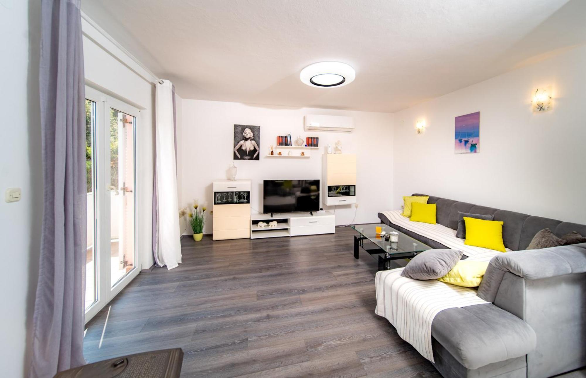 Apartments Lores Rab Town Zewnętrze zdjęcie
