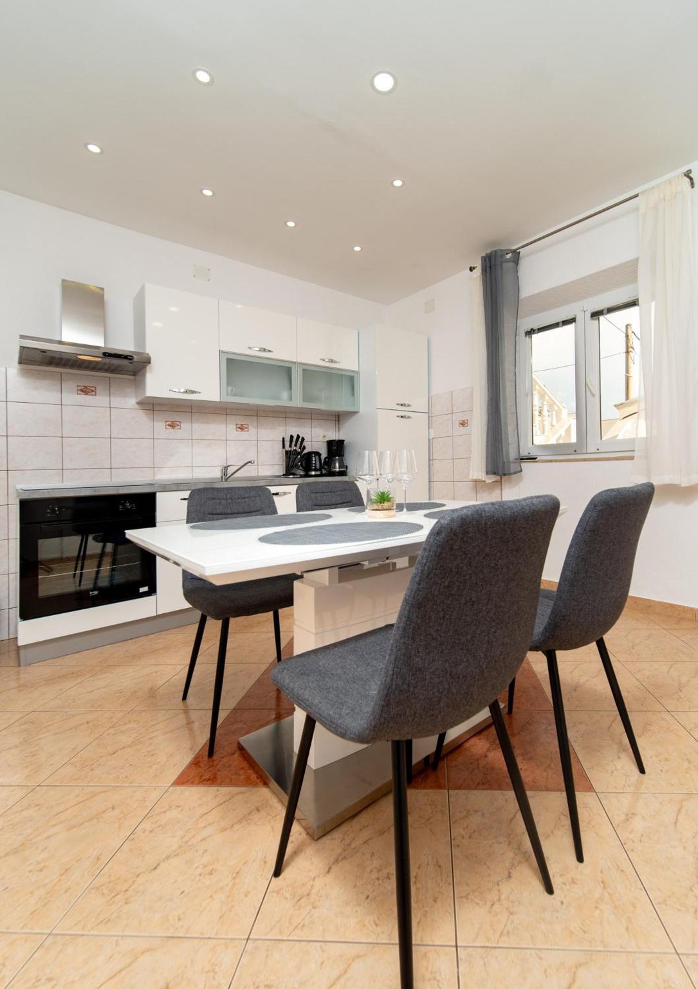 Apartments Lores Rab Town Zewnętrze zdjęcie