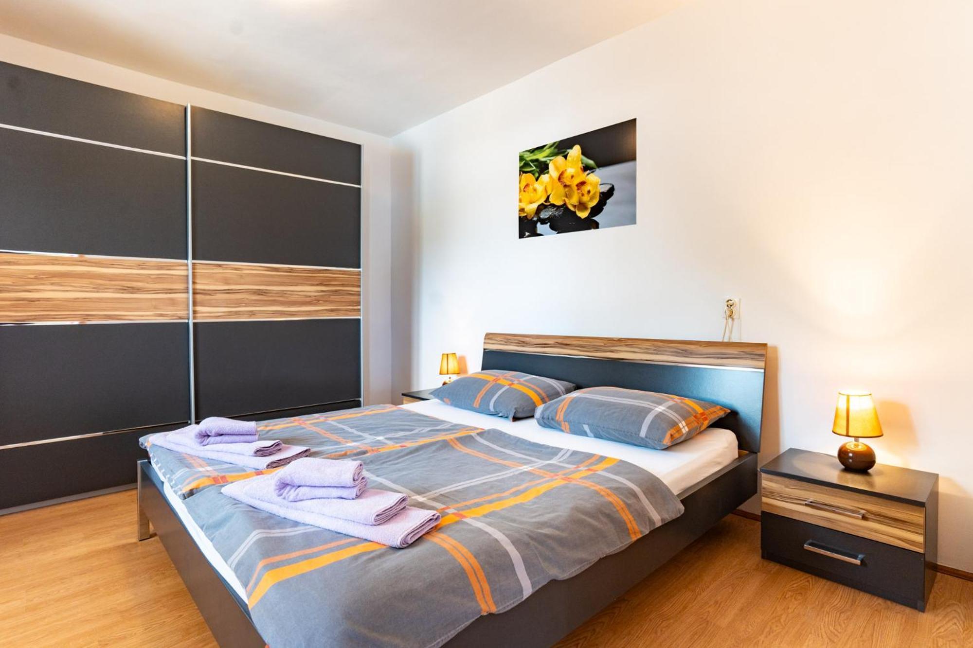 Apartments Lores Rab Town Zewnętrze zdjęcie